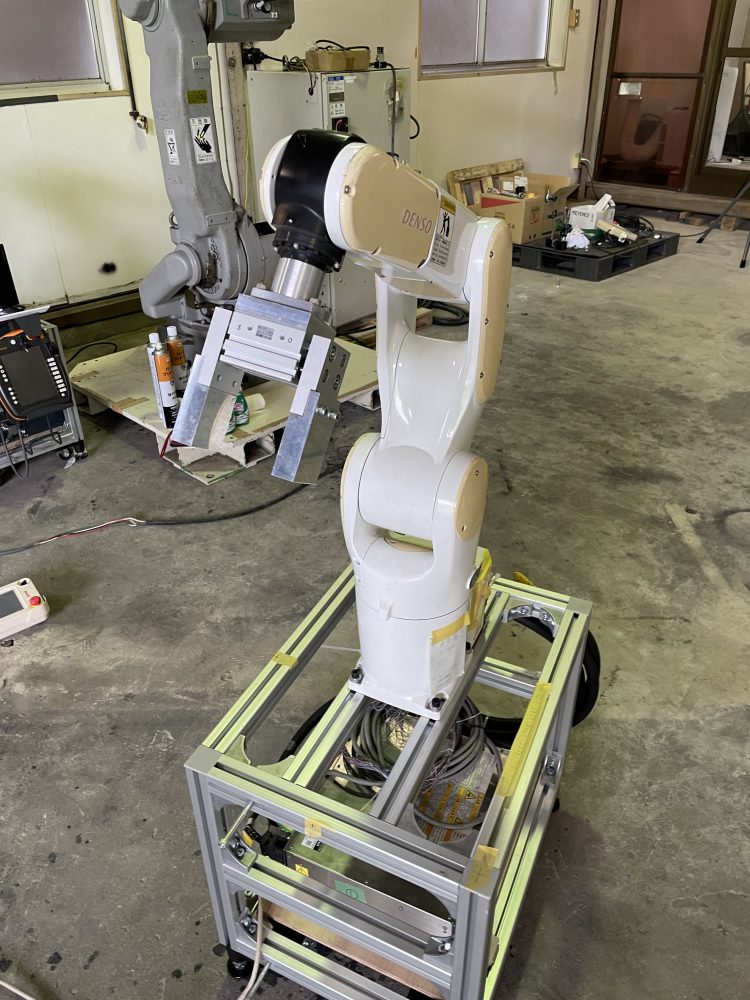 DENSO 多軸ロボット VS060 4kg可搬 | 産業用ロボットの販売、買取り 