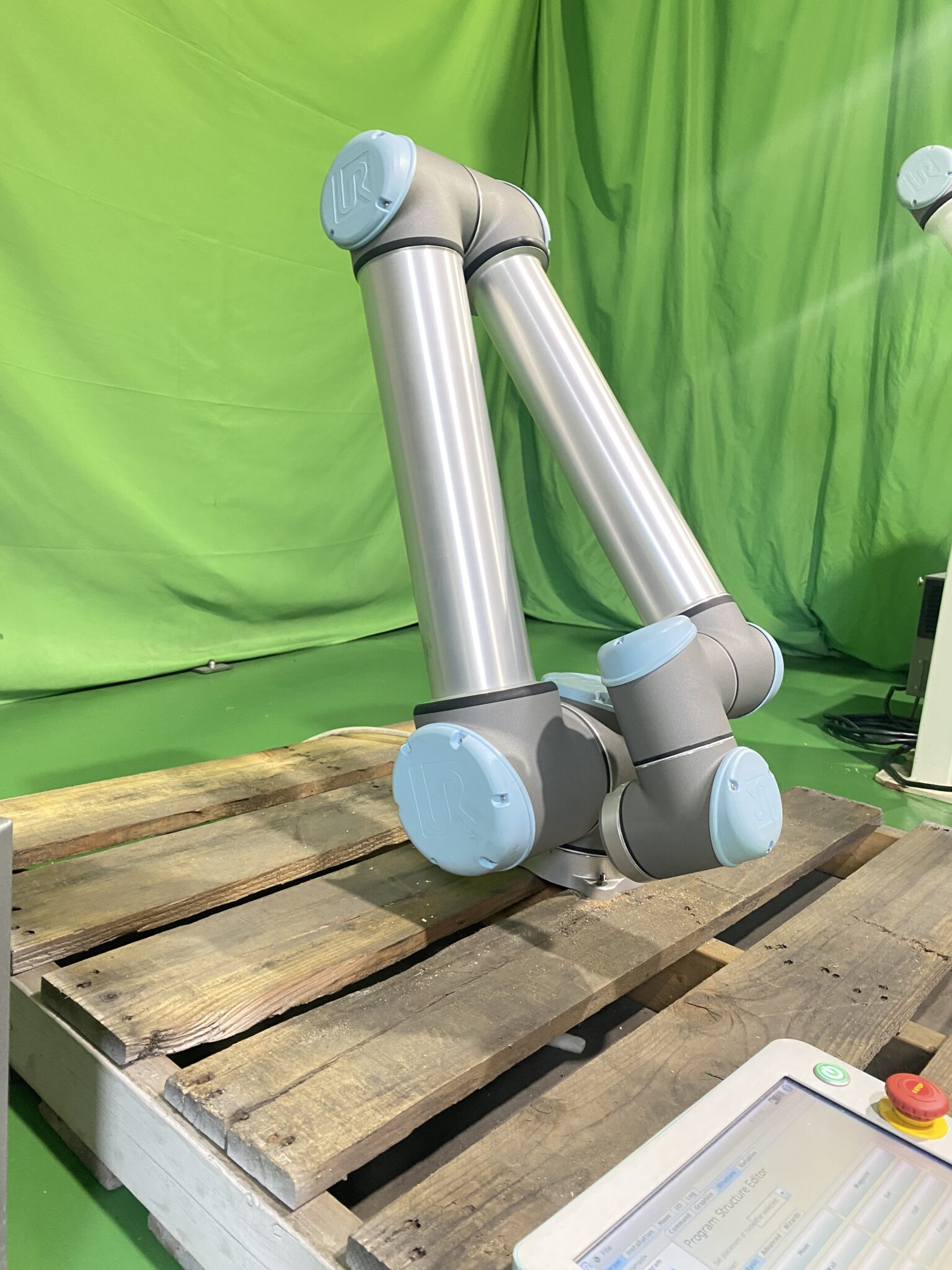 【入荷情報】UNIVERSALROBOTS UR10、UR5e 各1台入荷しました！ | 産業用ロボットの販売、買取りならロボット販売.com
